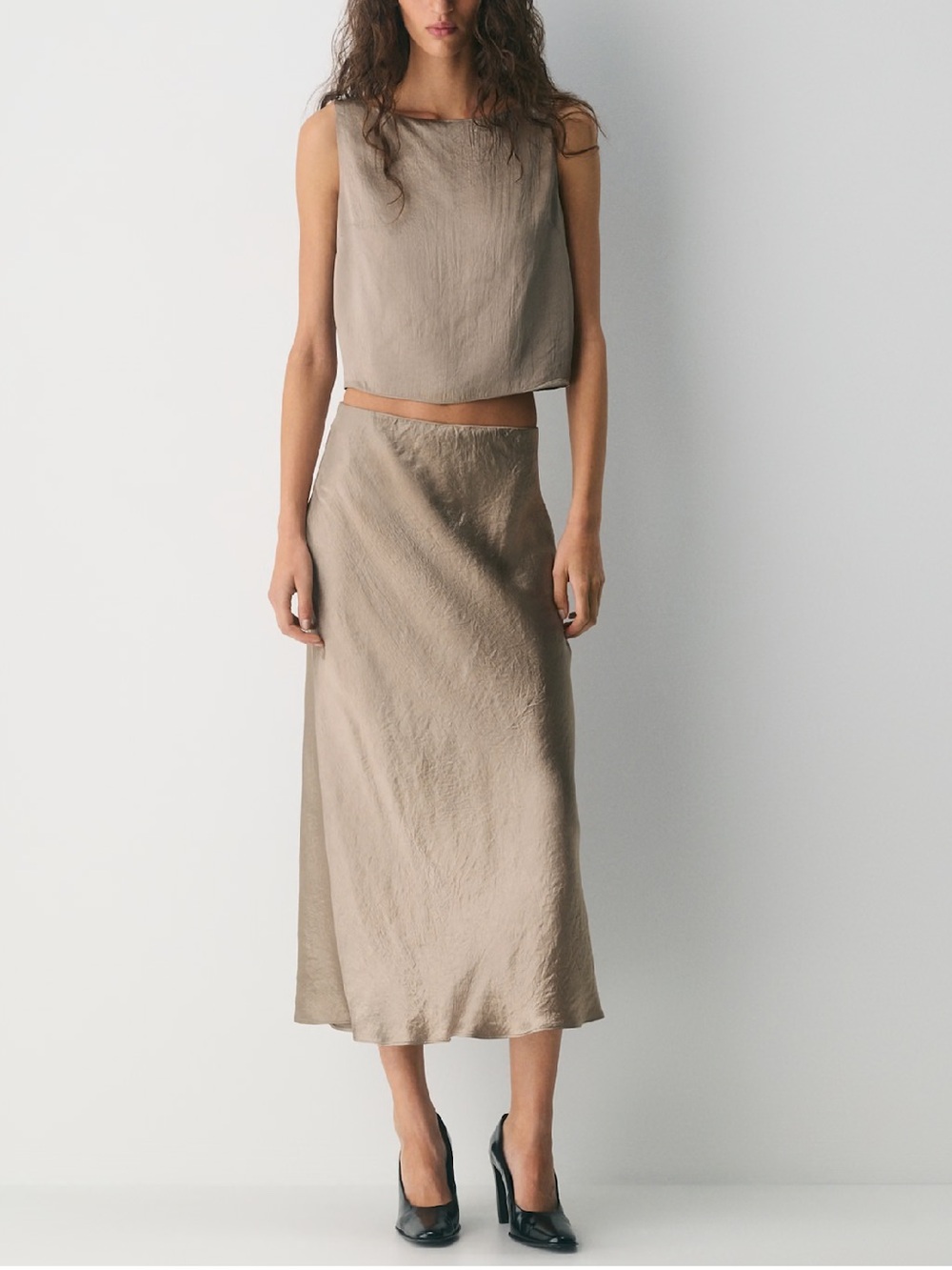 Aritzia Babaton Slip Skirt Size 6 Taupe Satin Midi Bias Cut Minimalist Capsule - Picture 2 of 10